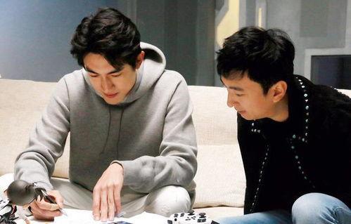 娱乐圈爆料林更新,揭秘明星背后的故事 第1张 娱乐圈爆料林更新,揭秘明星背后的故事 第1张